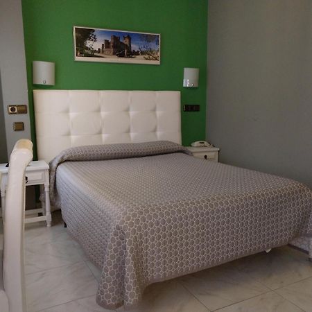 Hostal Don Jaime II セゴビア エクステリア 写真