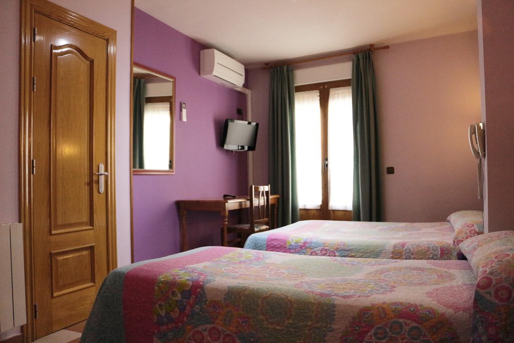 Hostal Don Jaime II セゴビア エクステリア 写真