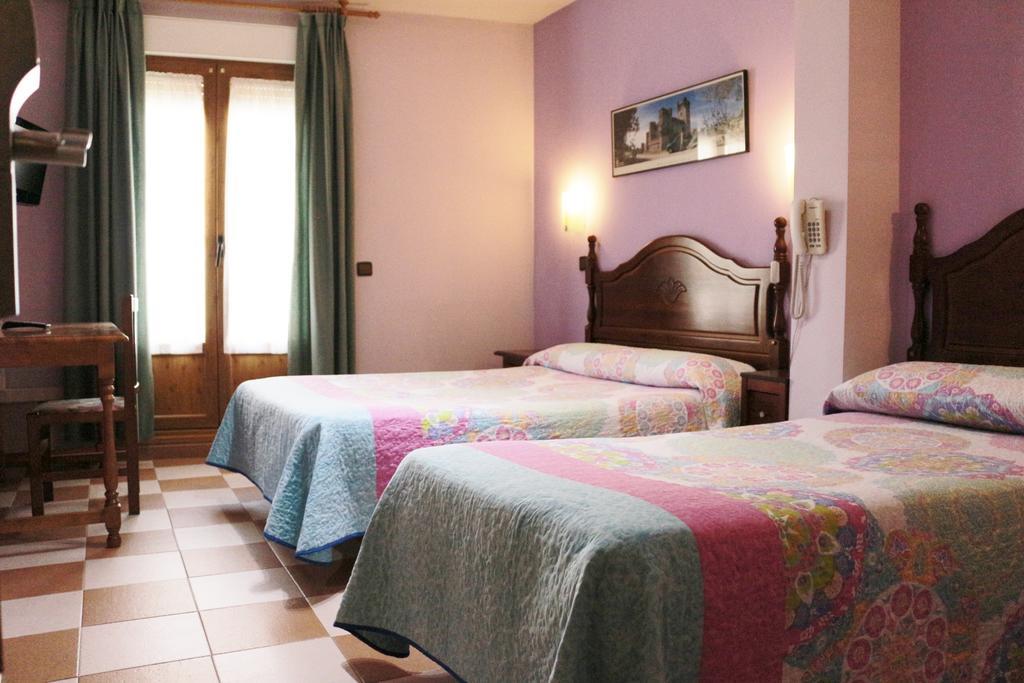 Hostal Don Jaime II セゴビア エクステリア 写真