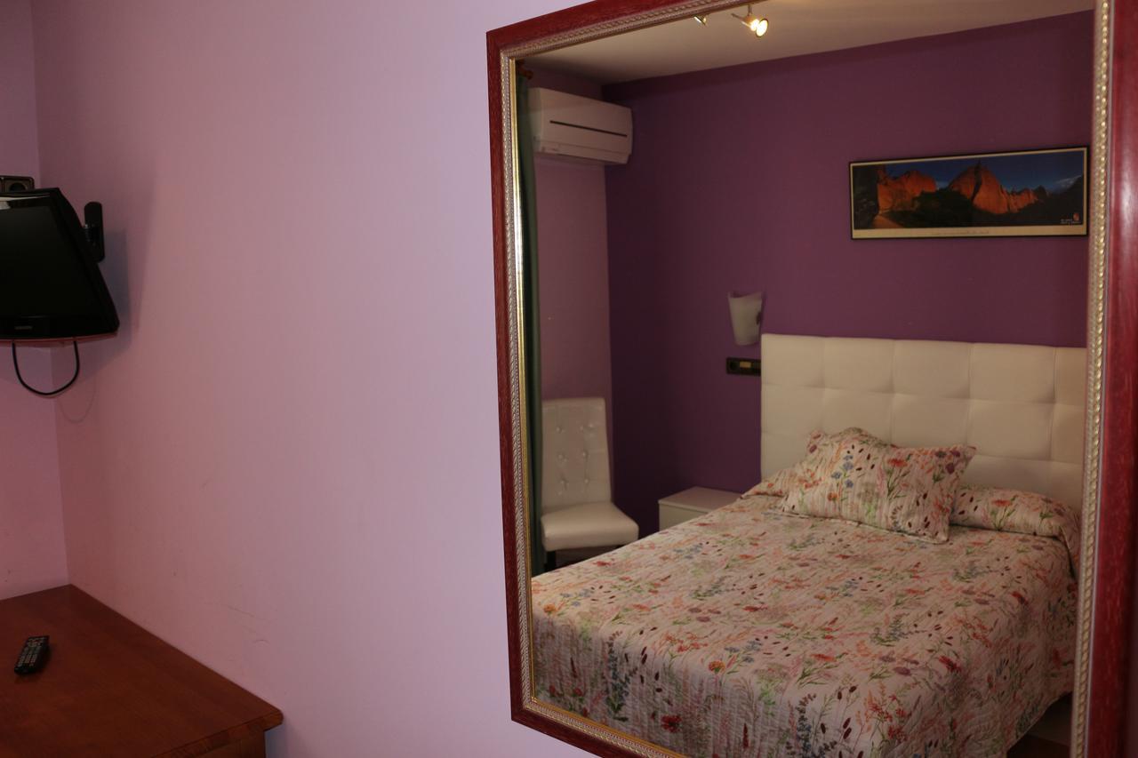 Hostal Don Jaime II セゴビア エクステリア 写真