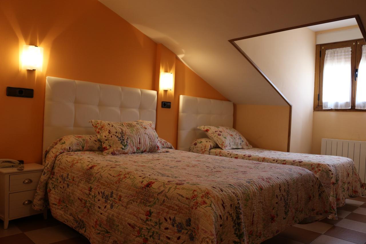 Hostal Don Jaime II セゴビア エクステリア 写真