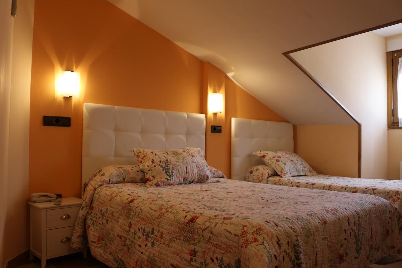 Hostal Don Jaime II セゴビア エクステリア 写真