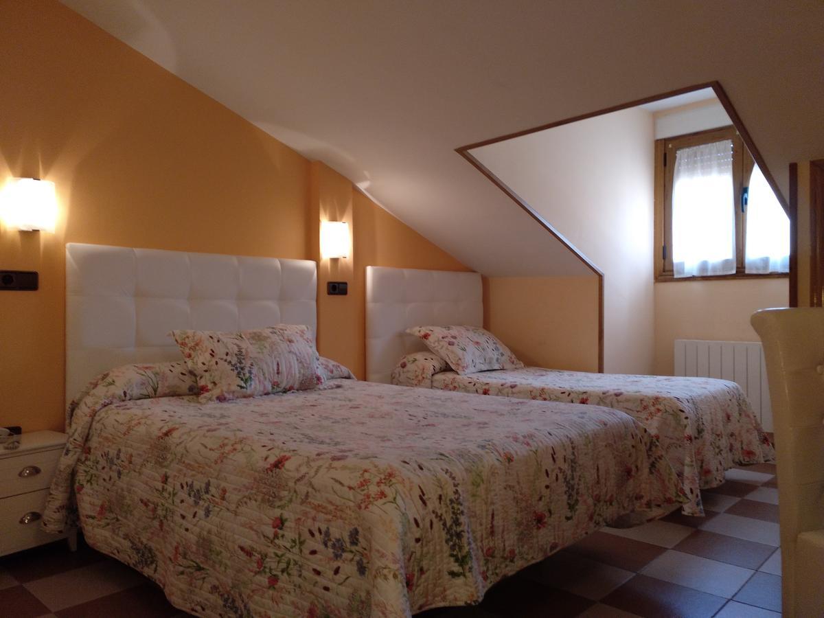 Hostal Don Jaime II セゴビア エクステリア 写真